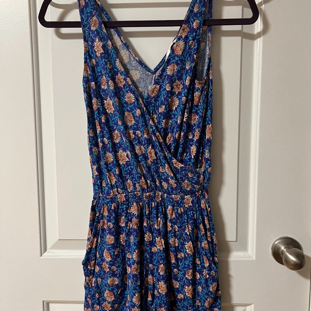 H&M floral pattern romper with pockets (size xs)